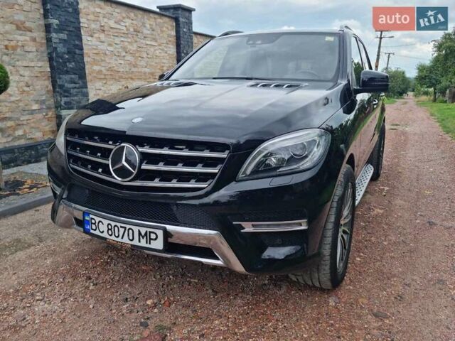 Черный Мерседес М-Класс, объемом двигателя 3 л и пробегом 215 тыс. км за 24900 $, фото 1 на Automoto.ua