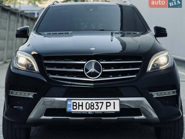 Черный Мерседес М-Класс, объемом двигателя 2.99 л и пробегом 230 тыс. км за 25500 $, фото 1 на Automoto.ua