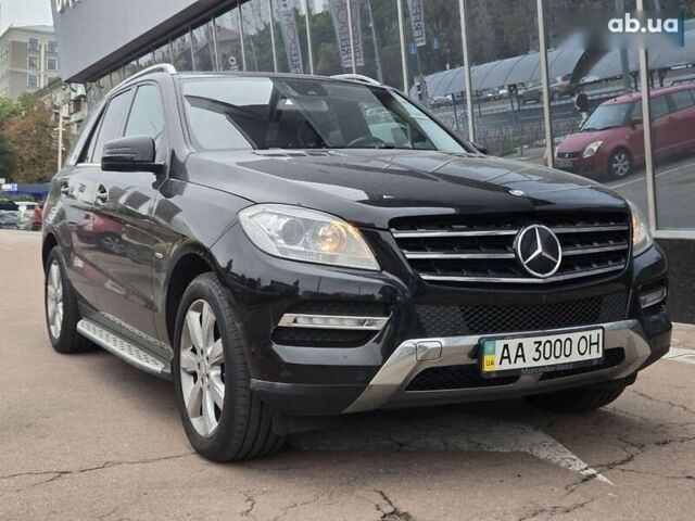 Черный Мерседес М-Класс, объемом двигателя 3.5 л и пробегом 187 тыс. км за 20900 $, фото 1 на Automoto.ua