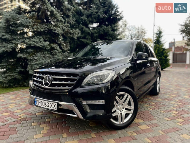 Мерседес М-Класс 2013 в Одессе на Automoto.ua Черный Мерседес М-Класс, объемом двигателя 2.99 л и пробегом 150 тыс. км за 19500 $, фото 1 на Automoto.ua