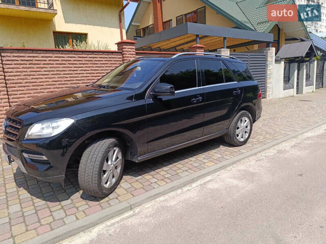 Черный Мерседес М-Класс, объемом двигателя 3 л и пробегом 221 тыс. км за 19500 $, фото 1 на Automoto.ua