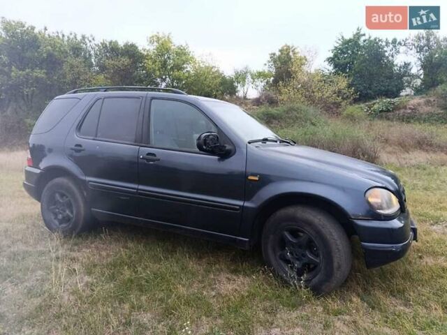 Мерседес М-Клас, об'ємом двигуна 0 л та пробігом 211 тис. км за 3545 $, фото 1 на Automoto.ua