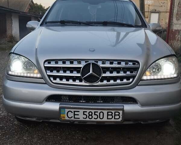 Серый Мерседес М-Класс, объемом двигателя 2.7 л и пробегом 239 тыс. км за 8200 $, фото 1 на Automoto.ua