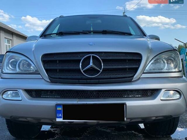 Серый Мерседес М-Класс, объемом двигателя 2.7 л и пробегом 370 тыс. км за 6100 $, фото 1 на Automoto.ua