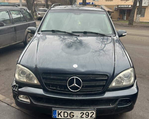 Сірий Мерседес М-Клас, об'ємом двигуна 0 л та пробігом 400 тис. км за 4700 $, фото 1 на Automoto.ua