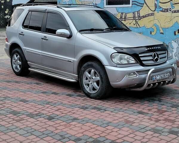 Сірий Мерседес М-Клас, об'ємом двигуна 2.7 л та пробігом 330 тис. км за 9000 $, фото 1 на Automoto.ua