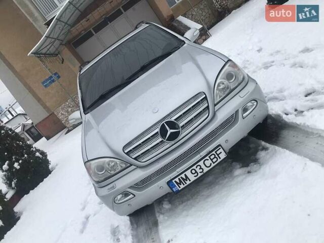 Серый Мерседес М-Класс, объемом двигателя 2.7 л и пробегом 289 тыс. км за 4750 $, фото 1 на Automoto.ua