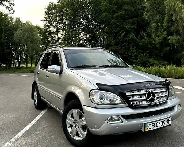 Сірий Мерседес М-Клас, об'ємом двигуна 2.69 л та пробігом 280 тис. км за 10500 $, фото 1 на Automoto.ua