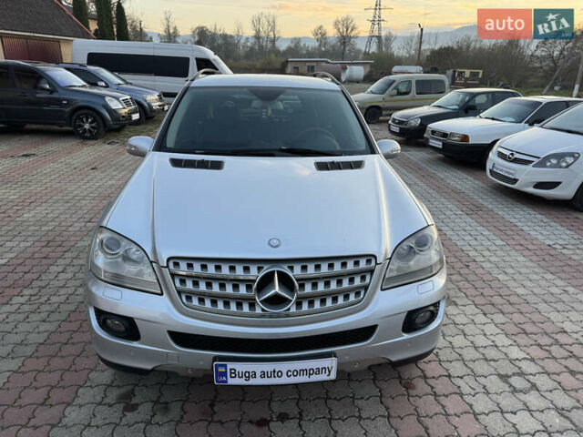 Сірий Мерседес М-Клас, об'ємом двигуна 2.99 л та пробігом 262 тис. км за 10700 $, фото 1 на Automoto.ua