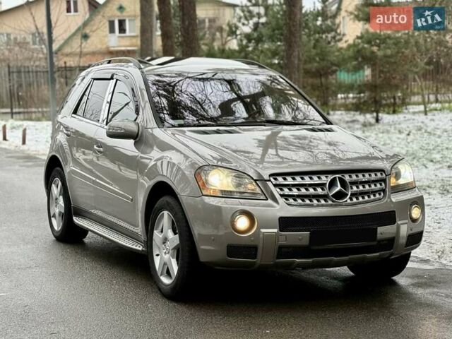 Сірий Мерседес М-Клас, об'ємом двигуна 3.5 л та пробігом 174 тис. км за 10999 $, фото 1 на Automoto.ua