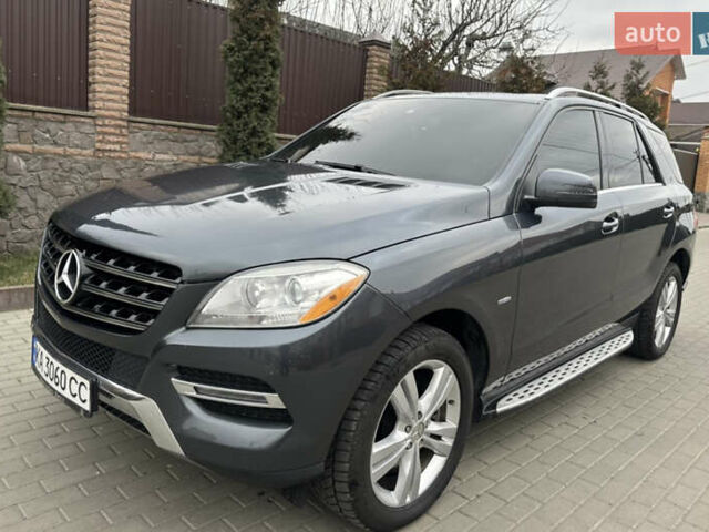 Серый Мерседес М-Класс, объемом двигателя 2.99 л и пробегом 241 тыс. км за 18700 $, фото 1 на Automoto.ua