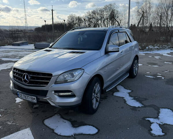 Серый Мерседес М-Класс, объемом двигателя 2.99 л и пробегом 290 тыс. км за 20700 $, фото 1 на Automoto.ua