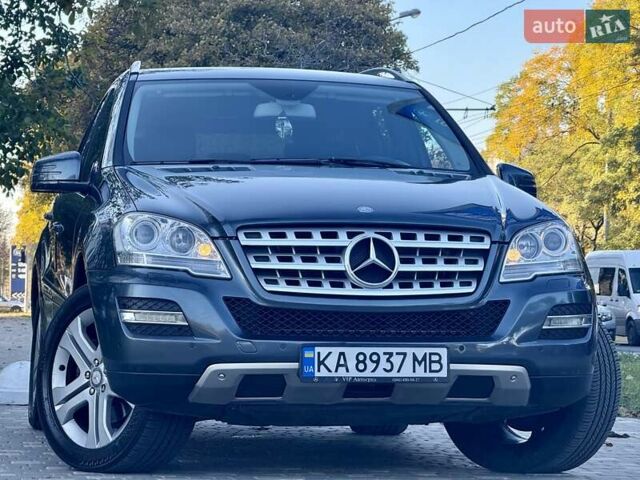 Мерседес М-Класс 2011 в Одессе на Automoto.ua Серый Мерседес М-Класс, объемом двигателя 3.5 л и пробегом 163 тыс. км за 13900 $, фото 1 на Automoto.ua