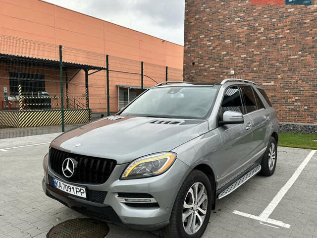 Серый Мерседес М-Класс, объемом двигателя 3.5 л и пробегом 236 тыс. км за 18500 $, фото 1 на Automoto.ua