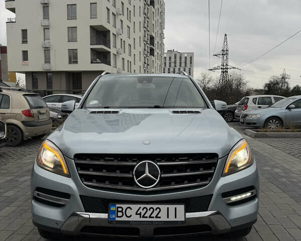 Сірий Мерседес М-Клас, об'ємом двигуна 2.99 л та пробігом 258 тис. км за 21800 $, фото 1 на Automoto.ua