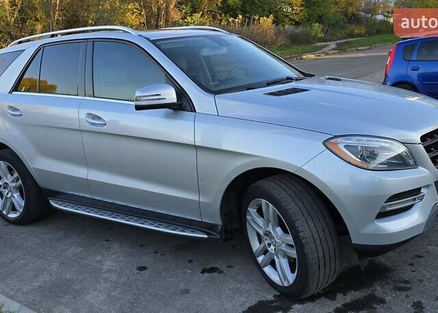 Сірий Мерседес М-Клас, об'ємом двигуна 2.99 л та пробігом 172 тис. км за 21500 $, фото 1 на Automoto.ua