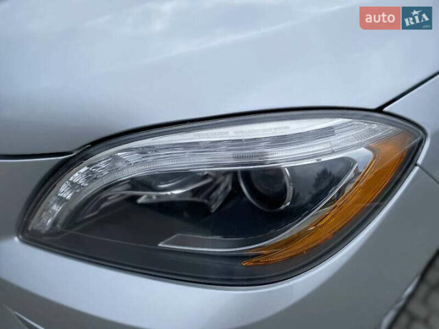 Серый Мерседес М-Класс, объемом двигателя 2.99 л и пробегом 210 тыс. км за 26500 $, фото 1 на Automoto.ua