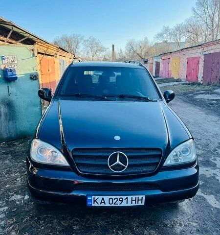 Синій Мерседес М-Клас, об'ємом двигуна 3.2 л та пробігом 325 тис. км за 4600 $, фото 1 на Automoto.ua