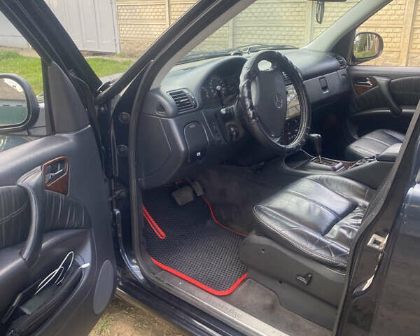 Мерседес М-Класс 2001 в Харькове на Automoto.ua Синий Мерседес М-Класс, объемом двигателя 3.2 л и пробегом 319 тыс. км за 5300 $, фото 1 на Automoto.ua