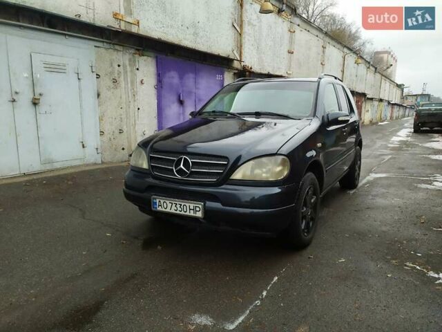 Синий Мерседес М-Класс, объемом двигателя 2.7 л и пробегом 181 тыс. км за 6700 $, фото 1 на Automoto.ua