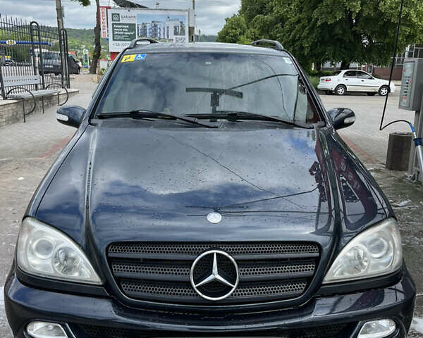 Синій Мерседес М-Клас, об'ємом двигуна 2.69 л та пробігом 426 тис. км за 8800 $, фото 1 на Automoto.ua