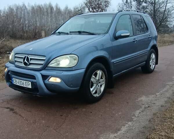Синий Мерседес М-Класс, объемом двигателя 3.5 л и пробегом 350 тыс. км за 7900 $, фото 1 на Automoto.ua