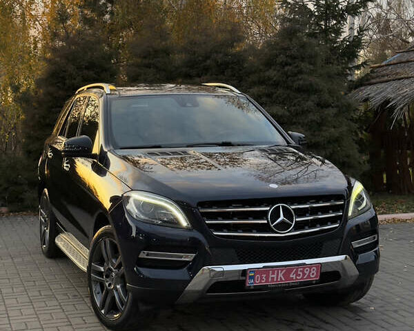 Синій Мерседес М-Клас, об'ємом двигуна 2.99 л та пробігом 242 тис. км за 21799 $, фото 1 на Automoto.ua