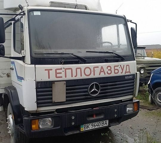 Білий Мерседес MB-Class, об'ємом двигуна 6 л та пробігом 250 тис. км за 11000 $, фото 1 на Automoto.ua
