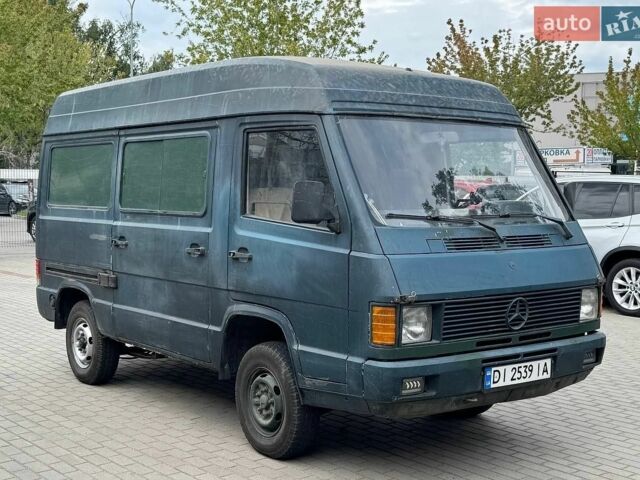 Белый Мерседес MB-Class, объемом двигателя 2.4 л и пробегом 310 тыс. км за 3700 $, фото 1 на Automoto.ua