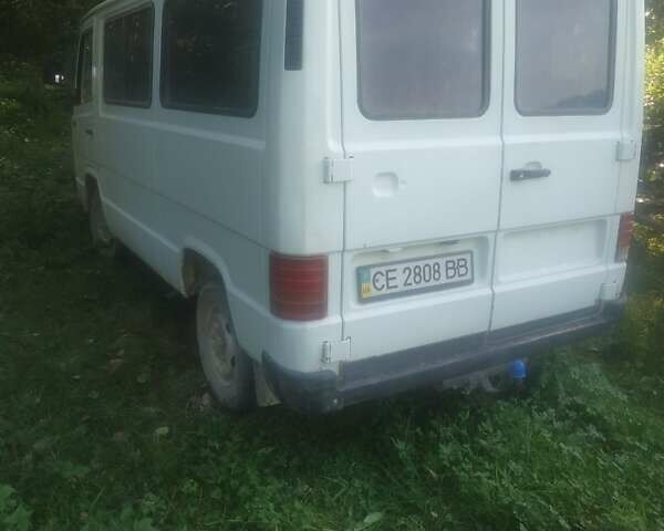 Белый Мерседес MB-Class, объемом двигателя 2.4 л и пробегом 100 тыс. км за 2350 $, фото 1 на Automoto.ua