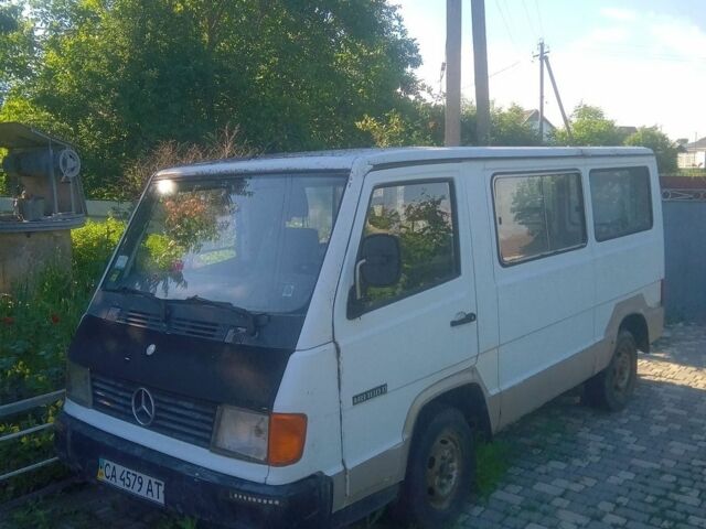 Білий Мерседес MB-Class, об'ємом двигуна 2.3 л та пробігом 337 тис. км за 1350 $, фото 1 на Automoto.ua