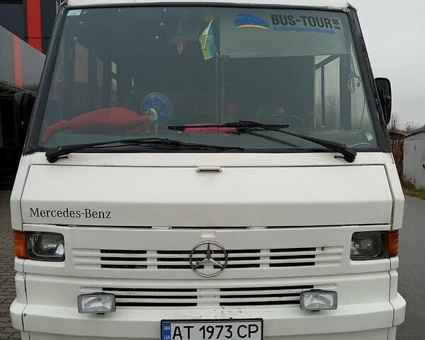 Белый Мерседес MB-Class, объемом двигателя 4 л и пробегом 100 тыс. км за 11000 $, фото 1 на Automoto.ua
