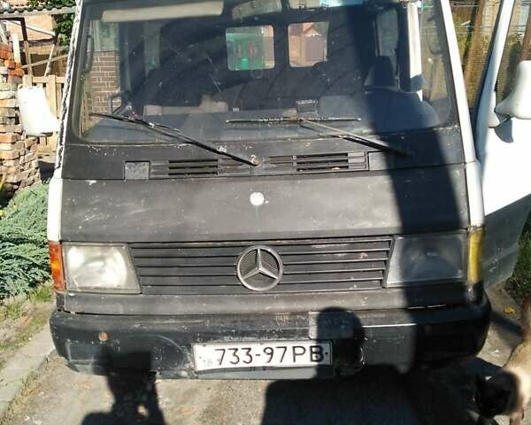 Мерседес MB-Class, объемом двигателя 0 л и пробегом 450 тыс. км за 1100 $, фото 1 на Automoto.ua