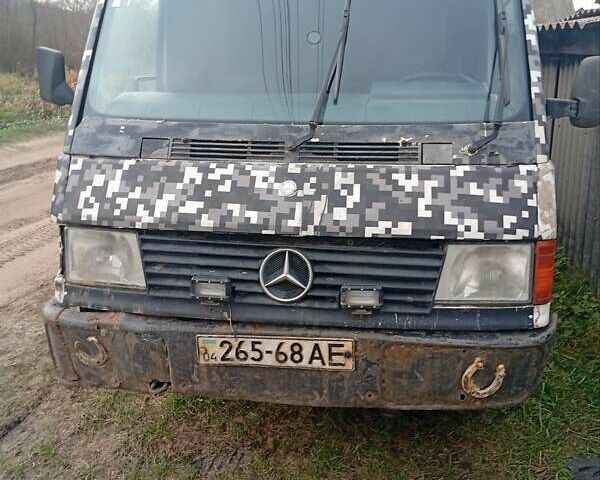 Мерседес MB-Class, об'ємом двигуна 2.4 л та пробігом 425 тис. км за 600 $, фото 1 на Automoto.ua