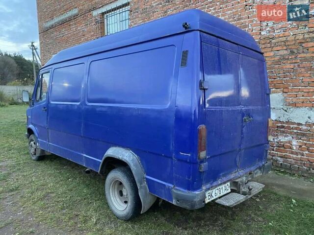 Синій Мерседес MB-Class, об'ємом двигуна 2.49 л та пробігом 300 тис. км за 1250 $, фото 1 на Automoto.ua