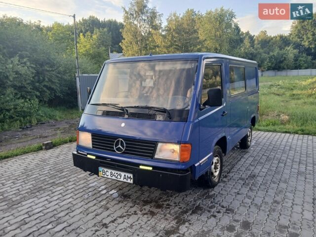 Синій Мерседес MB-Class, об'ємом двигуна 2.3 л та пробігом 300 тис. км за 2100 $, фото 1 на Automoto.ua