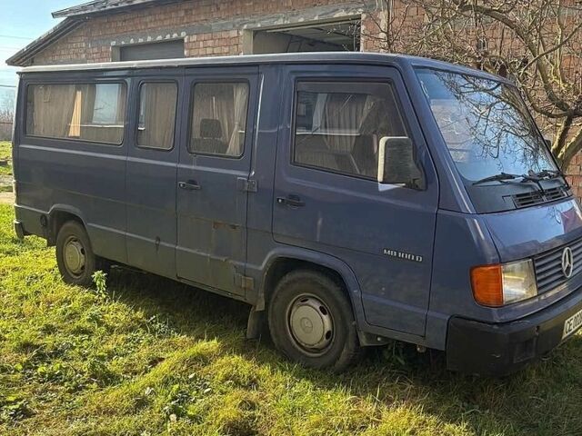 Синий Мерседес MB-Class, объемом двигателя 2.4 л и пробегом 401 тыс. км за 1723 $, фото 1 на Automoto.ua