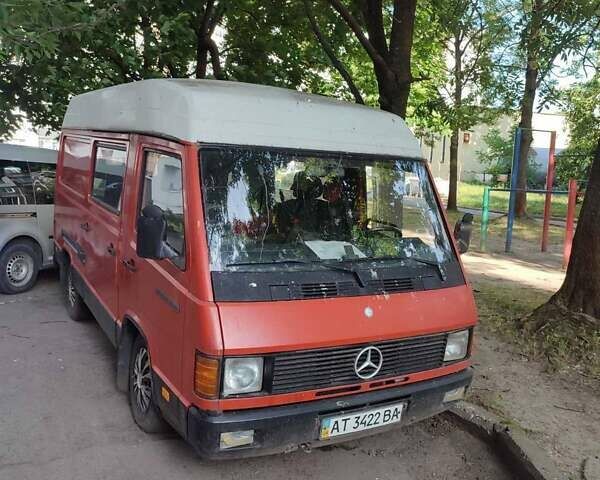 Оранжевый Мерседес MB-Class, объемом двигателя 2.4 л и пробегом 500 тыс. км за 2500 $, фото 1 на Automoto.ua