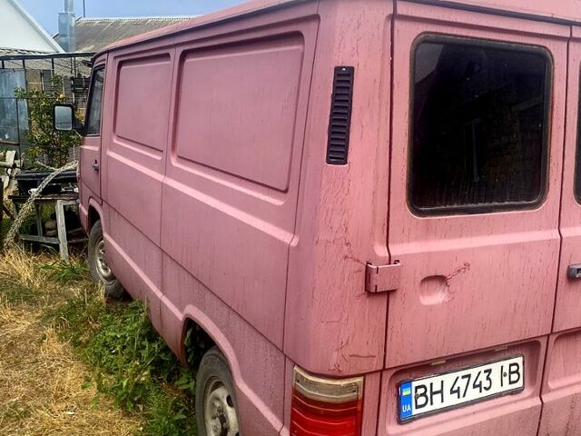 Мерседес МБ100, об'ємом двигуна 2.4 л та пробігом 0 тис. км за 1500 $, фото 1 на Automoto.ua