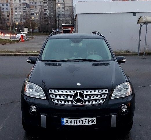 Чорний Мерседес МЛ 350, об'ємом двигуна 3.5 л та пробігом 310 тис. км за 9900 $, фото 1 на Automoto.ua
