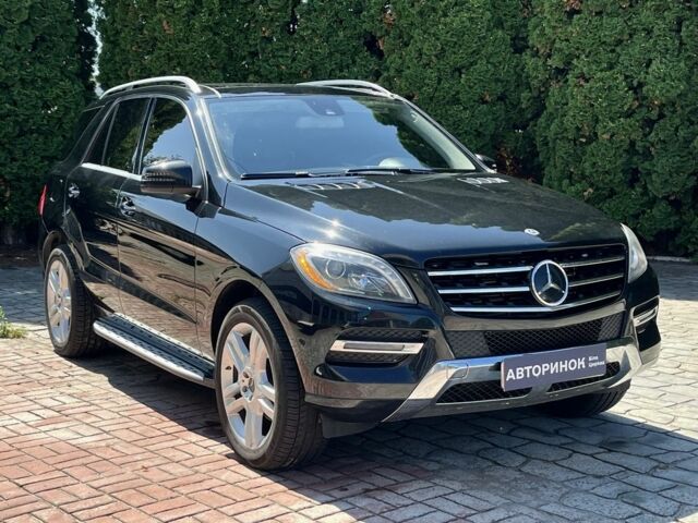 Черный Мерседес МЛ 350, объемом двигателя 3 л и пробегом 293 тыс. км за 24000 $, фото 1 на Automoto.ua