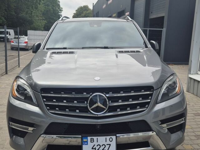 Серый Мерседес МЛ 350, объемом двигателя 3 л и пробегом 103 тыс. км за 735 $, фото 1 на Automoto.ua