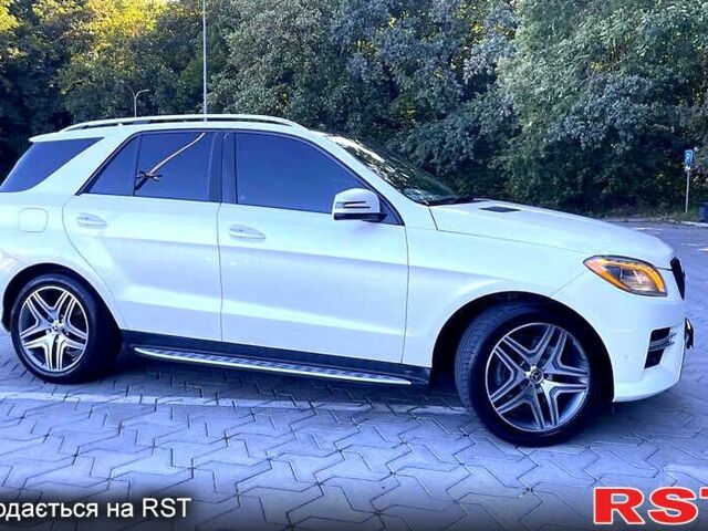 Білий Мерседес МЛ класс, об'ємом двигуна 3 л та пробігом 240 тис. км за 21800 $, фото 1 на Automoto.ua