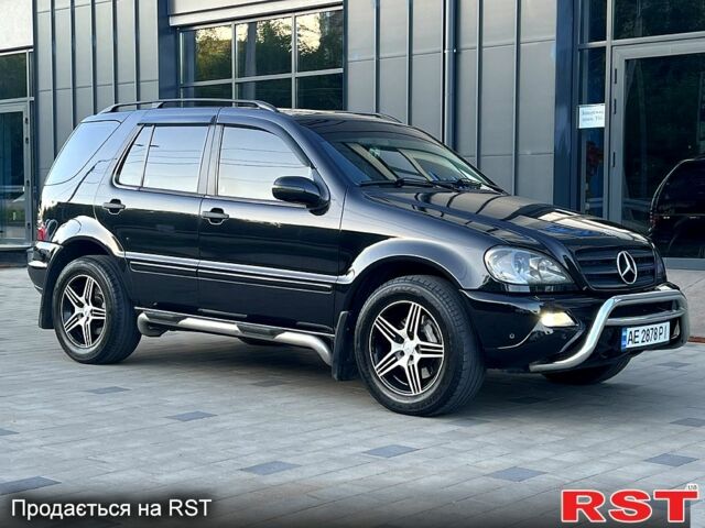 Чорний Мерседес МЛ класс, об'ємом двигуна 3.7 л та пробігом 263 тис. км за 8200 $, фото 1 на Automoto.ua