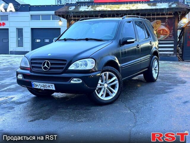 Чорний Мерседес МЛ класс, об'ємом двигуна 2.7 л та пробігом 0 тис. км за 9000 $, фото 1 на Automoto.ua