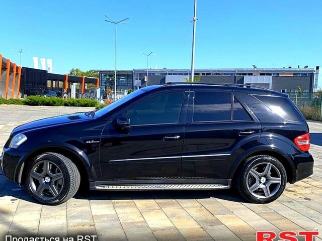 Чорний Мерседес МЛ класс, об'ємом двигуна 6.3 л та пробігом 25000 тис. км за 15000 $, фото 1 на Automoto.ua