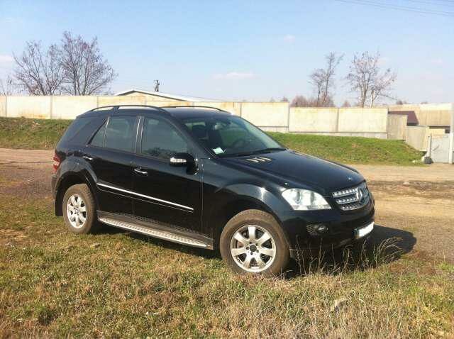 Чорний Мерседес ML-Class, об'ємом двигуна 3 л та пробігом 200 тис. км за 38000 $, фото 1 на Automoto.ua