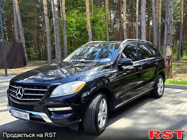 Чорний Мерседес МЛ класс, об'ємом двигуна 3.5 л та пробігом 280 тис. км за 18500 $, фото 1 на Automoto.ua