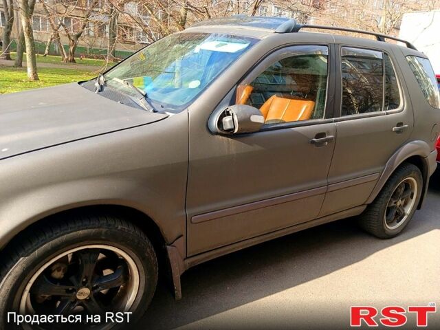 Коричневый Мерседес МЛ класс, объемом двигателя 2.7 л и пробегом 329 тыс. км за 3990 $, фото 1 на Automoto.ua
