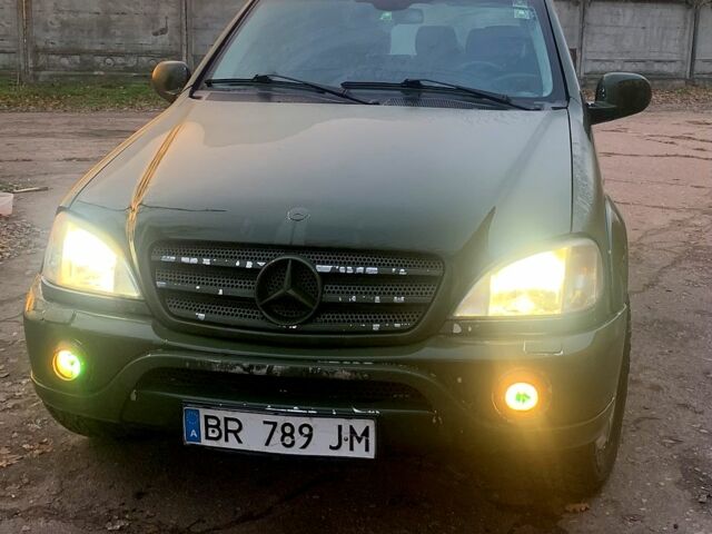 Мерседес МЛ класс, объемом двигателя 2.7 л и пробегом 400 тыс. км за 4200 $, фото 1 на Automoto.ua